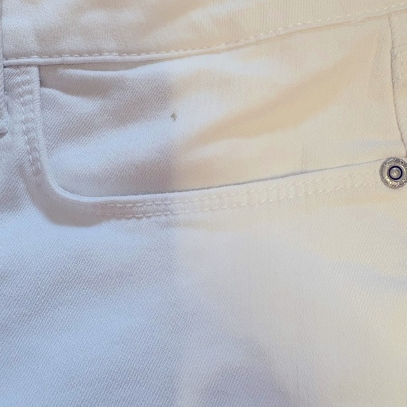 NYDJ Clarissa Mid Rise Ankle White Jeans Patented Lift Tuck Technology Size 12 - Picture 8 of 13